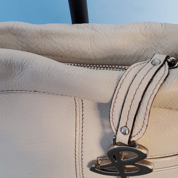 B. Makowsky Cream Leather Bag - Picture 10 of 16